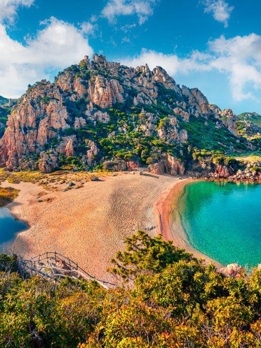 Se llama así por una razón: descubre esta playa paradisíaca en Cerdeña