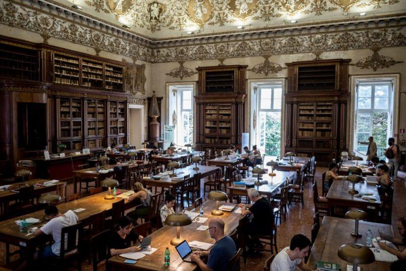 Biblioteca Nacional de Nápoles