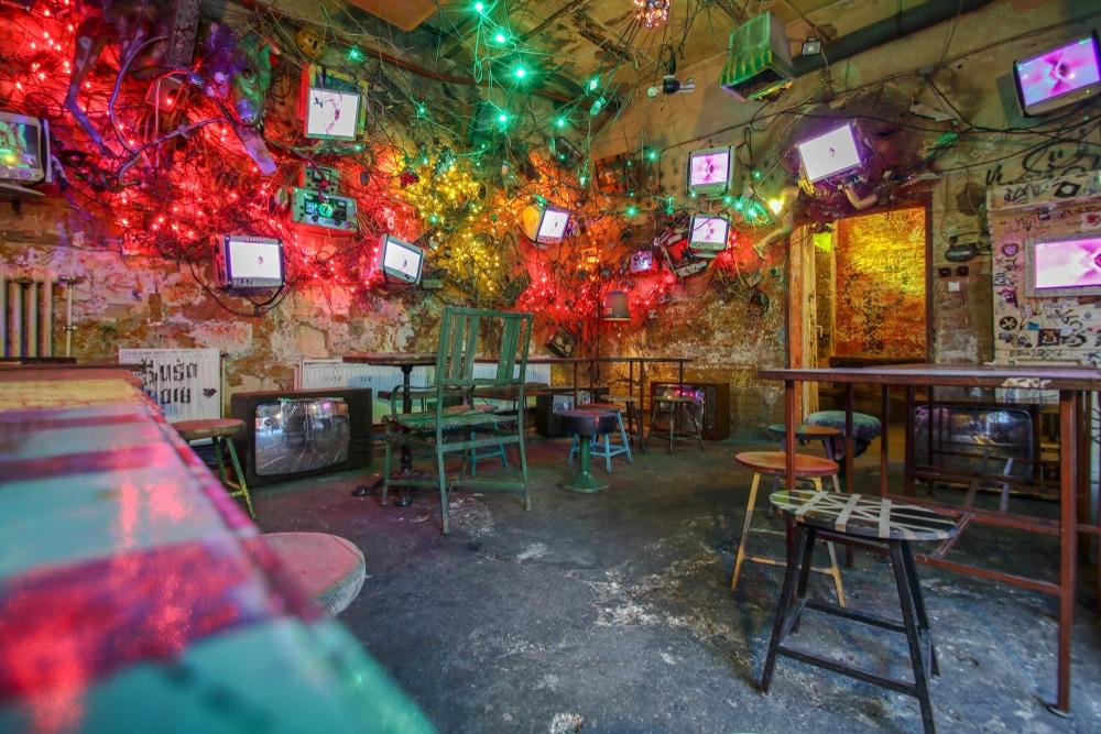 Pub dans les ruines de Budapest
