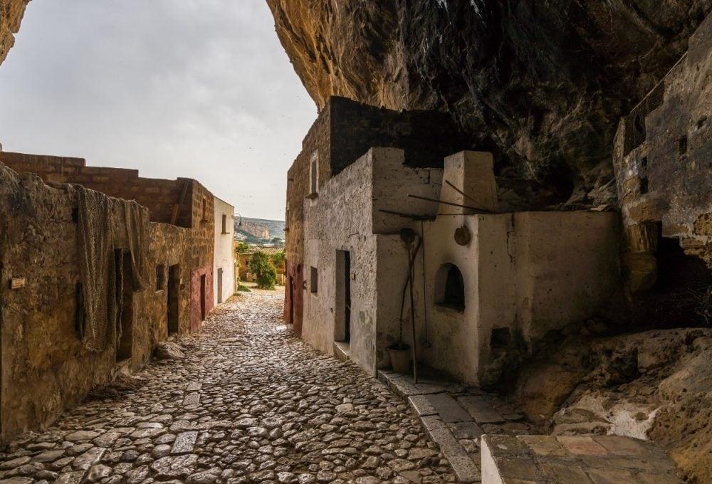 Grotta mangiapane visites