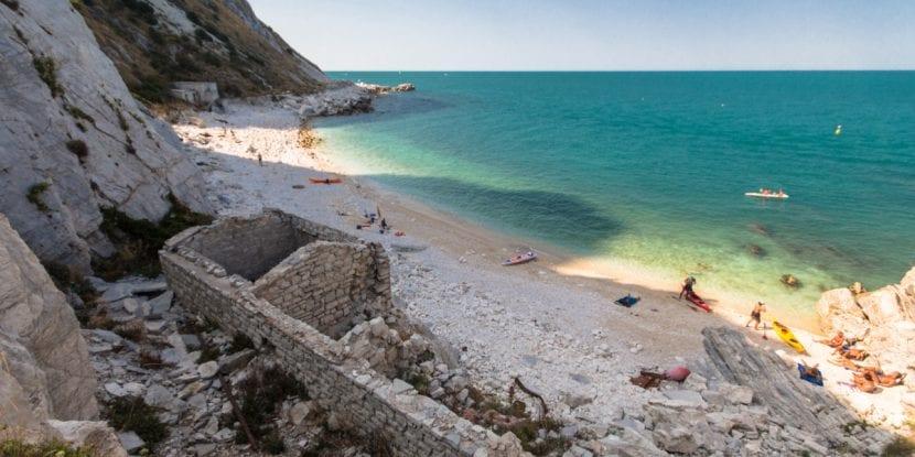 Plages Secrètes dans les Marches : les plus belles et les moins connues