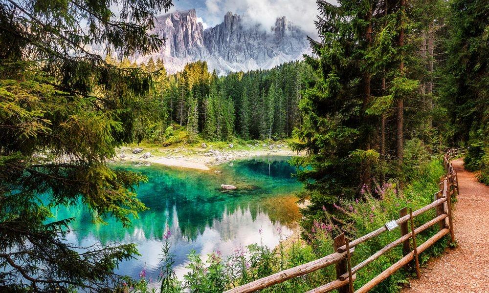 Lac de Carezza : où il se trouve, comment y arriver et que faire
