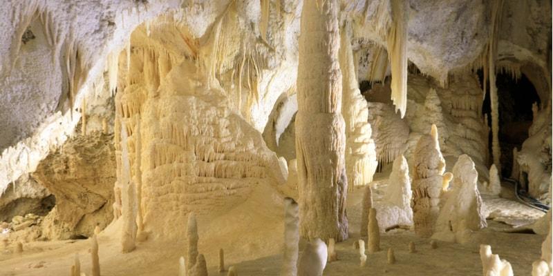 frasassi-cave