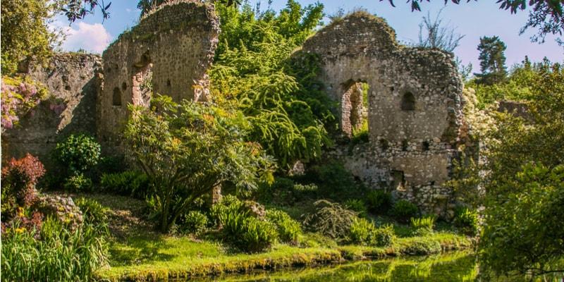 ninfa-garden_1
