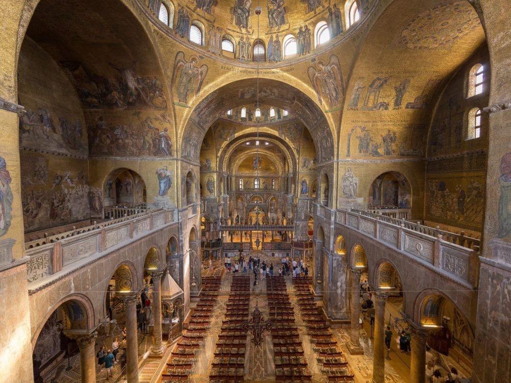 Interiores de la Basílica de San Marcos en Venecia