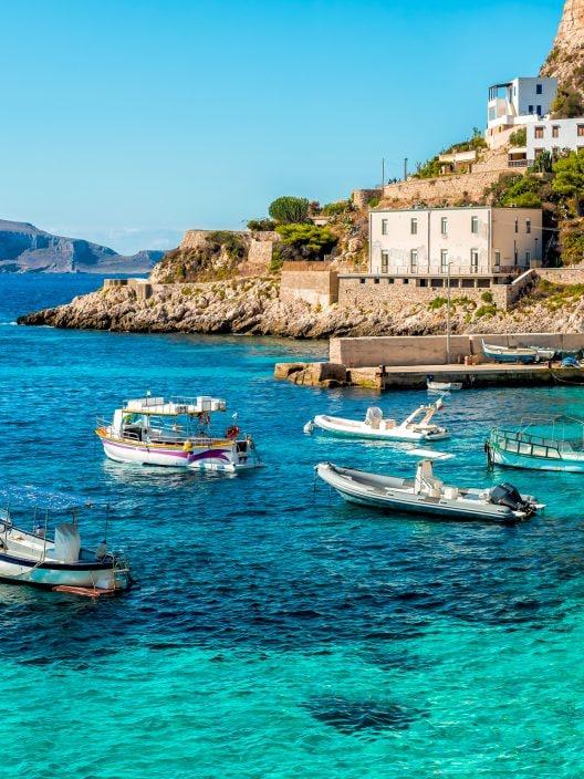 Un archipel sauvage dans la Méditerranée, loin du tourisme de masse mais magnifique