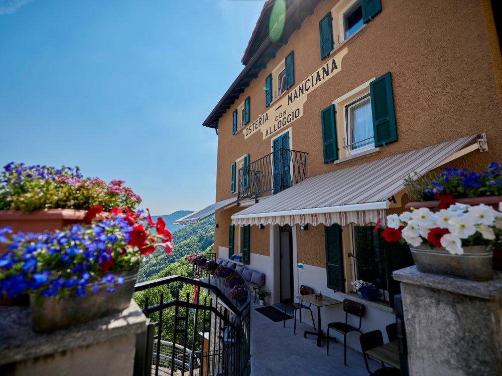 L'Osteria Manciana avec hébergement à Scudellate