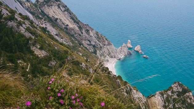 plage-deux-sœurs-dans-le-conero_1