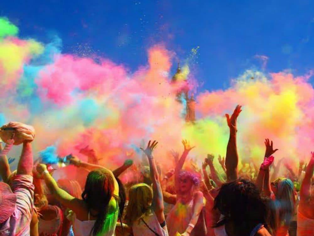 holi