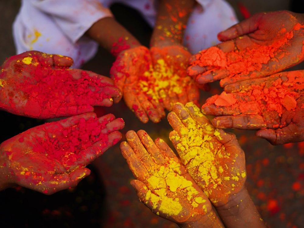 holi