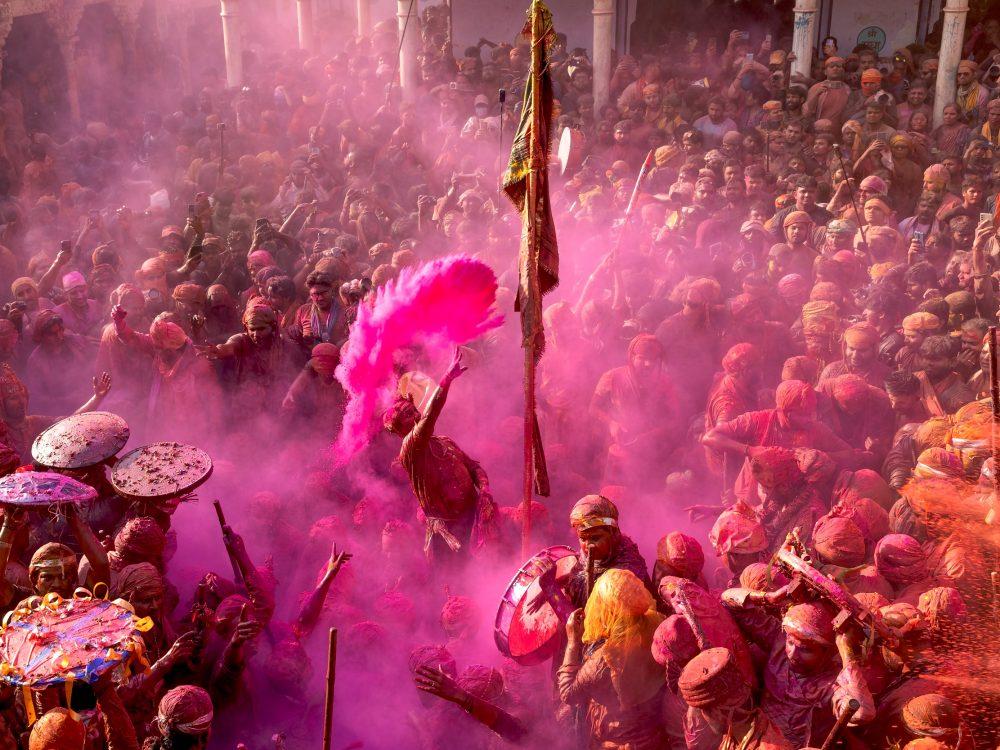 holi