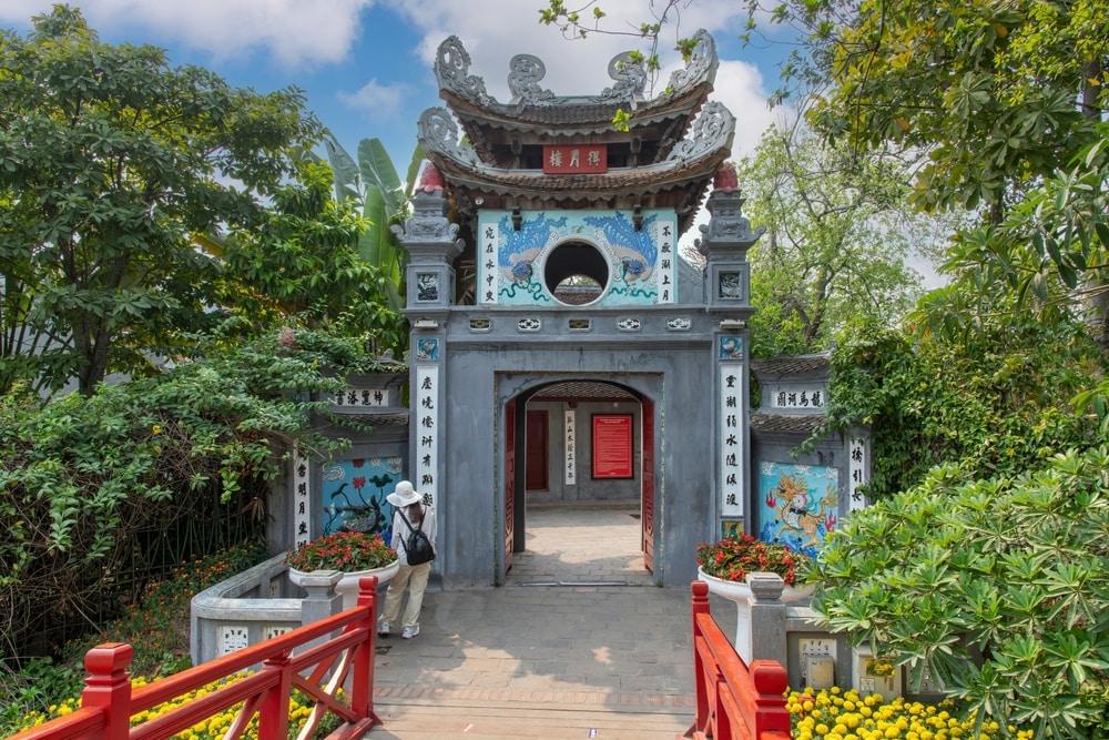 Temple Ngoc Son