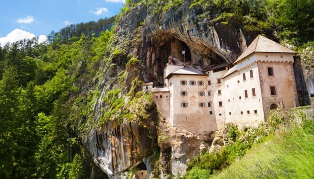 castello-predjama