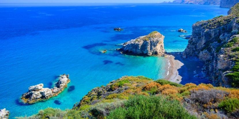 Iles grecques les plus tranquilles : lesquelles choisir pour la mer et le relax ?