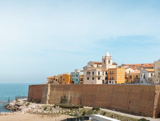 Es el pueblo del mar más bonito del Molise. Aquí está cuál es