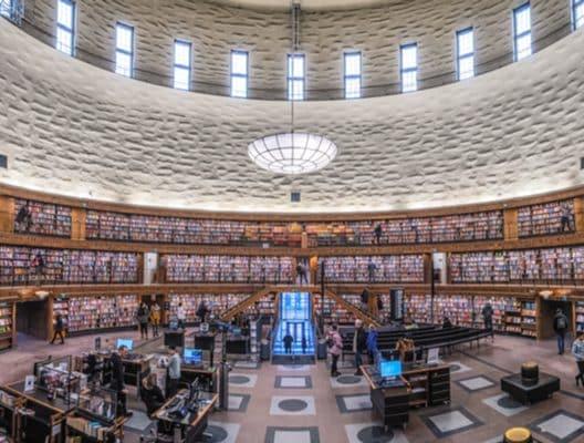 La bibliothèque publique de Stockholm est un temple pour les bibliophiles