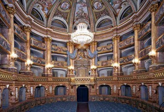 El Teatro de Corte de la Reggia de Caserta vuelve a brillar