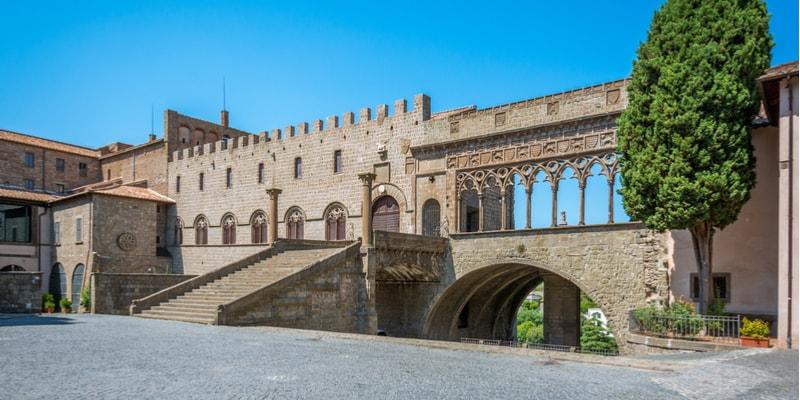 viterbo-palazzo-dei-papi